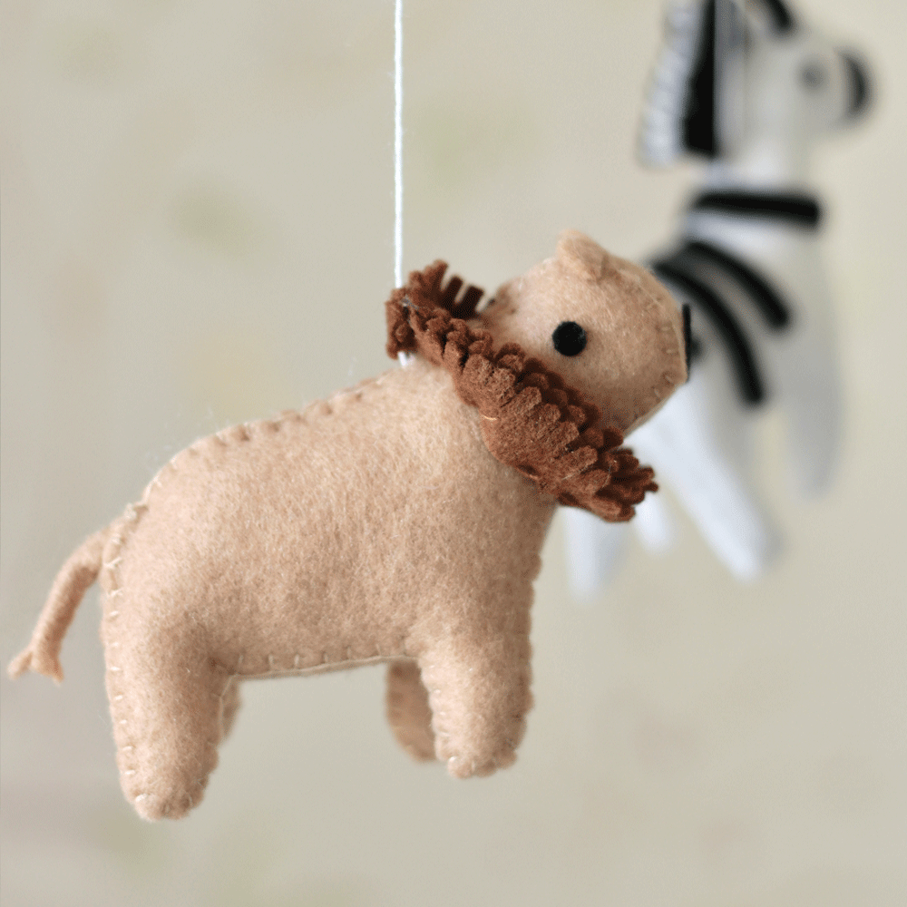 Safari Felt Mobile